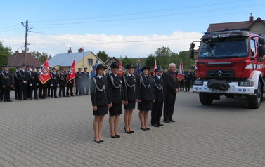 Wręczenie odznak dla zasłużonych druh&oacute;w. 