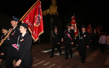 b. Niepodległość (39)