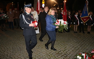 b. Niepodległość (29)