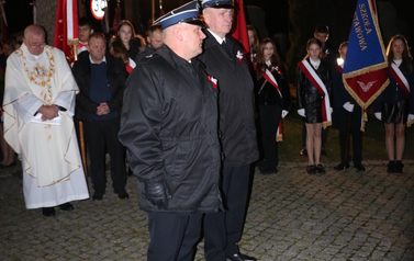 b. Niepodległość (26)