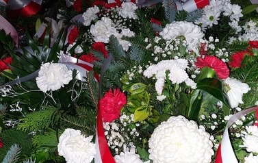 b. Niepodległość (5)