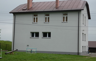 Zdjęcie modernizowanego budynku. 