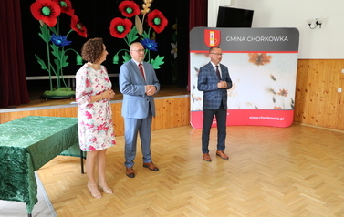 Przem&oacute;wienie dyrektor Centrum Usług Oświatowych oraz w&oacute;jta. 