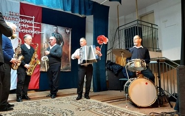 Święto Niepodległości w B&oacute;brce  13