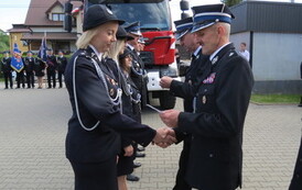 Wręczenie odznak dla zasłużonych druh&oacute;w. 