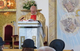 Msza święta w kościele w Żeglcach 