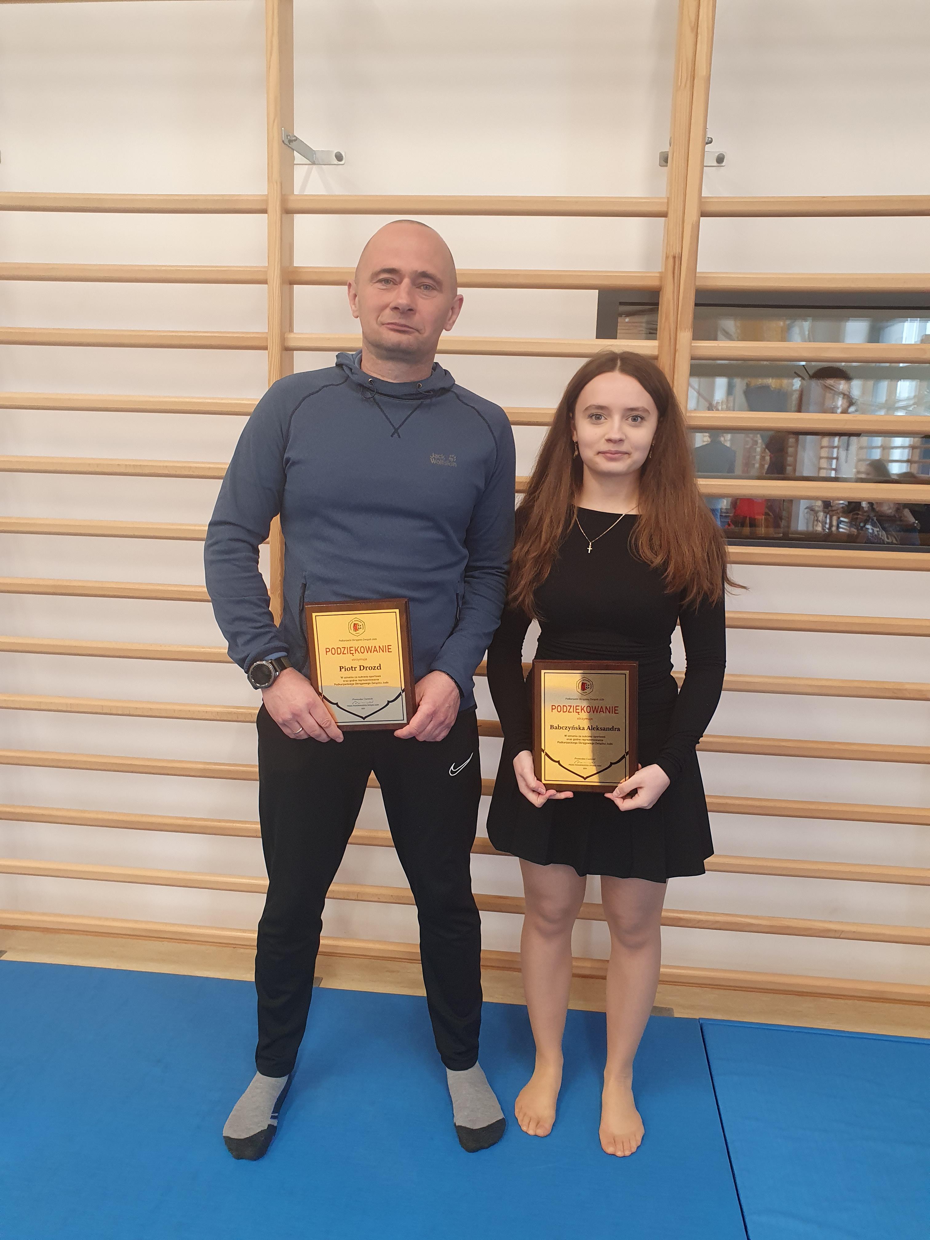 Na zdjęciu uhonorowani Piotr Drozd oraz&nbsp;Aleksandra Babczyńska 